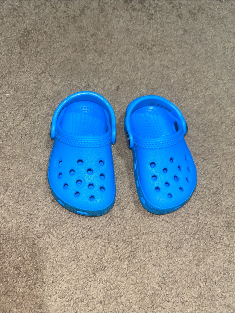 Toddler Crocs size 4
